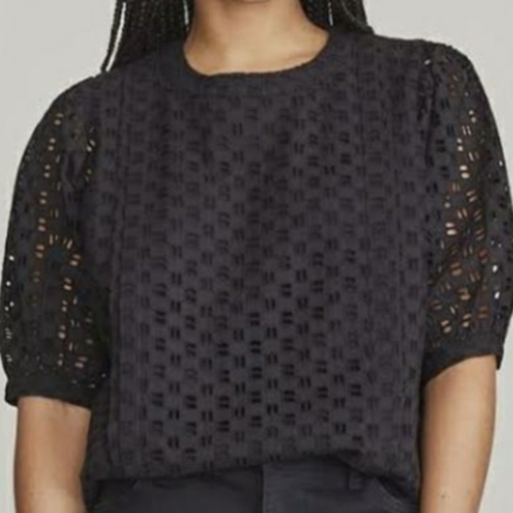 Elizabeth and James black puff sleeves 100% Cotton key hole back top blouse‎ M